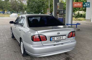Седан Nissan Primera 2001 в 