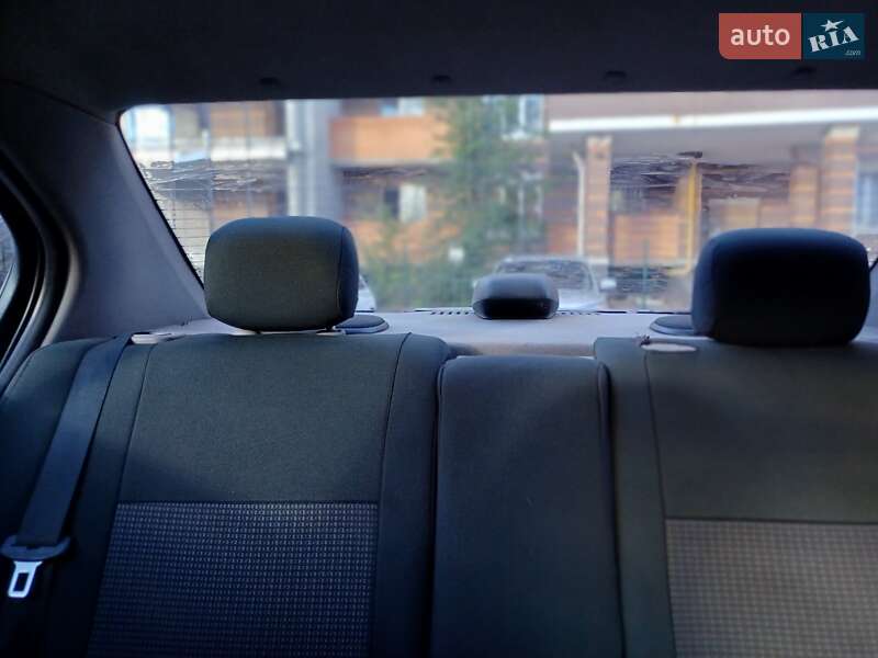 Седан Nissan Primera 2001 в Ирпене