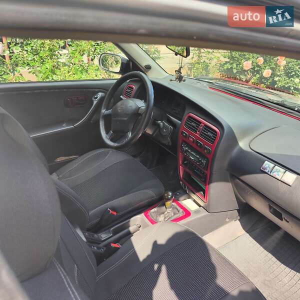 Лифтбек Nissan Primera 1995 в Одессе