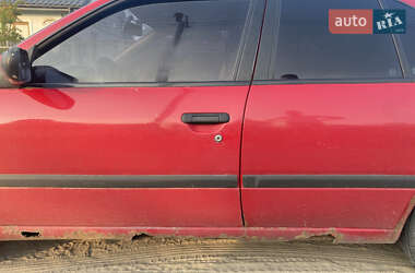 Седан Nissan Primera 1998 в Жовкве
