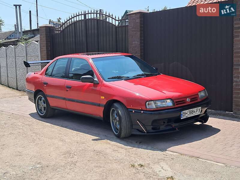 Хэтчбек Nissan Primera 1991 в 