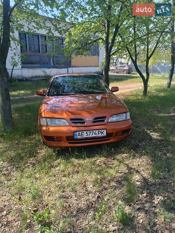 Седан Nissan Primera 1997 в Днепре