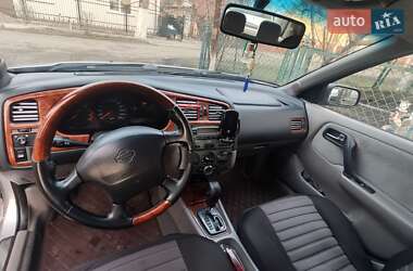 Лифтбек Nissan Primera 2000 в 