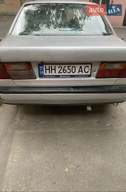 Седан Nissan Primera 1990 в 