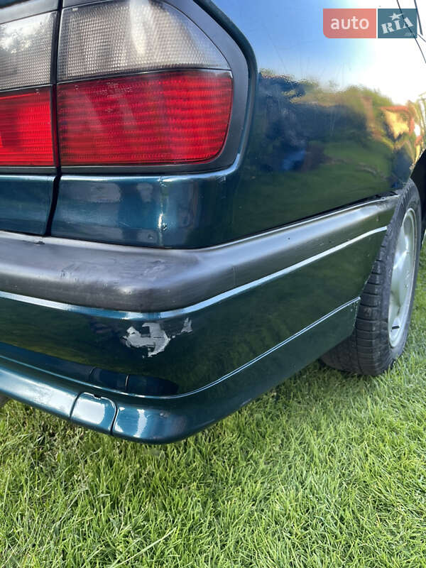 Седан Nissan Primera 1996 в Львове