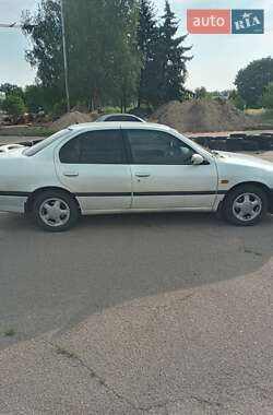 Седан Nissan Primera 1996 в Смілі