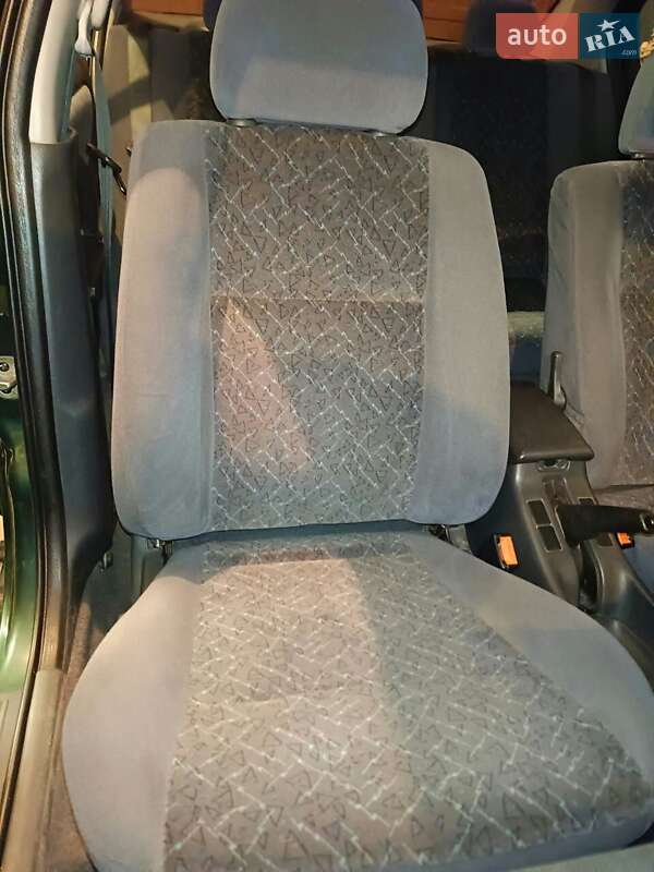 Седан Nissan Primera 1996 в Сокале