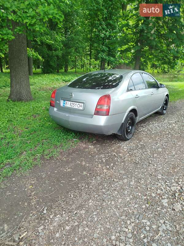 Седан Nissan Primera 2003 в Светловодске
