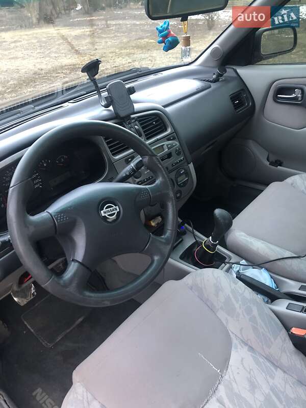 Седан Nissan Primera 2002 в Радехові