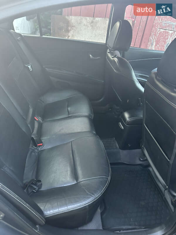 Седан Nissan Primera 2002 в Сторожинці