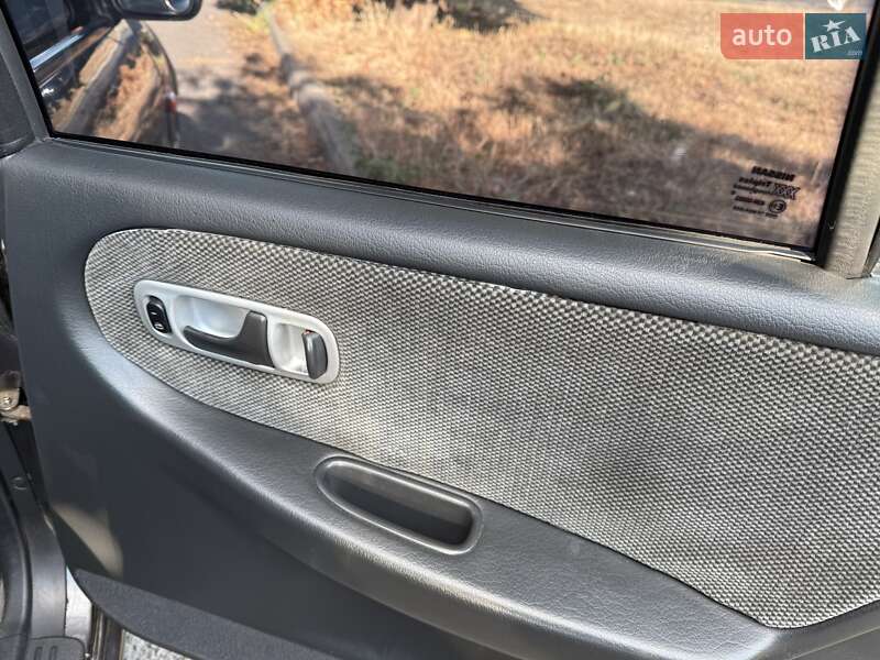 Седан Nissan Primera 1995 в Чорноморську