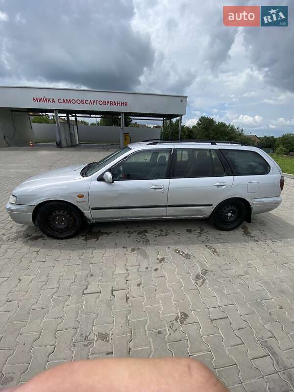 Універсал Nissan Primera 1998 в Луцьку