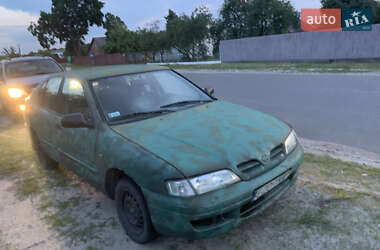 Седан Nissan Primera 1996 в Дубровице