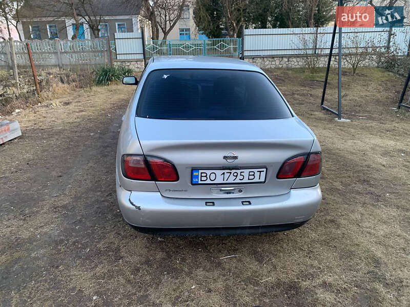 Седан Nissan Primera 2001 в Лановцах