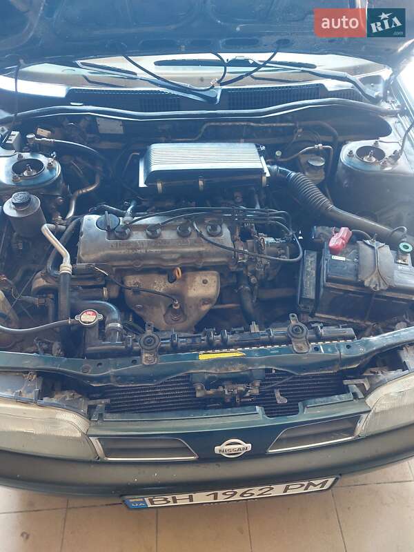 Седан Nissan Primera 1994 в Измаиле