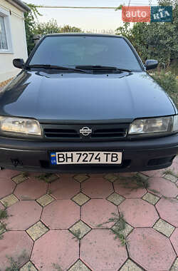 Седан Nissan Primera 1994 в Беляевке