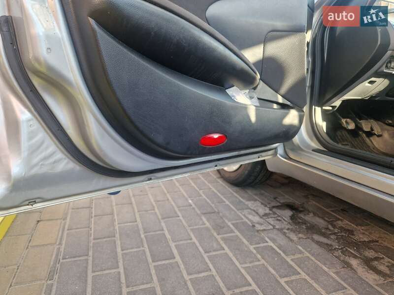 Универсал Nissan Primera 2004 в Ровно фото 7 Универсал Nissan Primera 2004 в Ровно