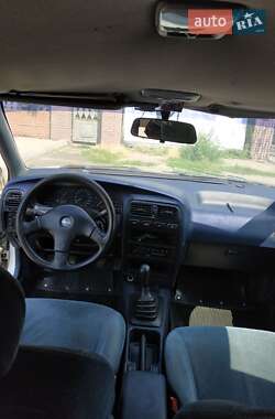 Седан Nissan Primera 1991 в 