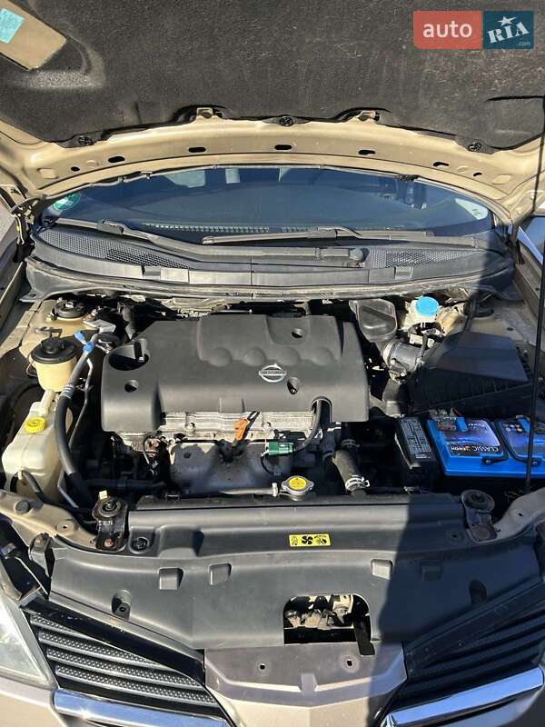 Седан Nissan Primera 2004 в Виннице