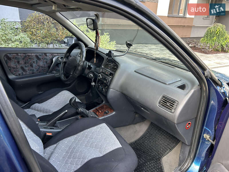 Універсал Nissan Primera 1998 в Львові