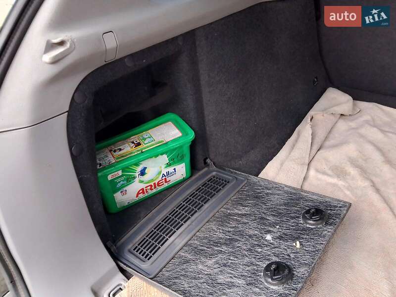 Ліфтбек Nissan Primera 2004 в Житомирі