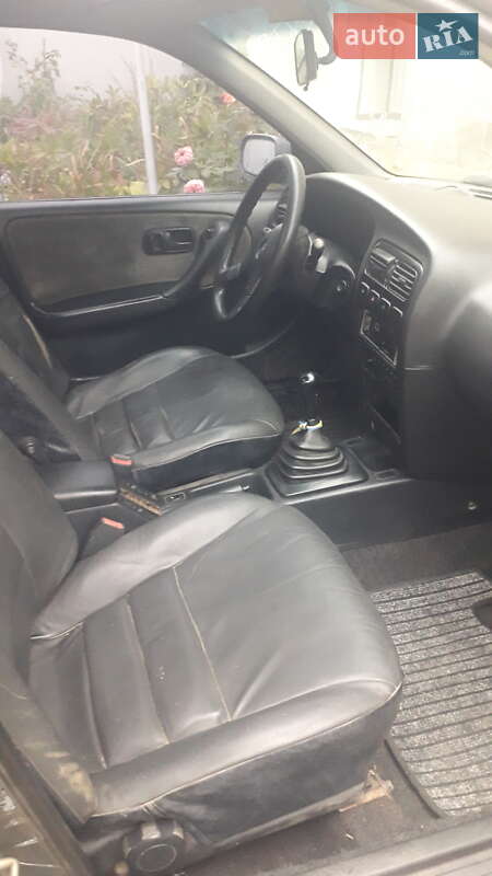 Седан Nissan Primera 1993 в Гайсине фото 9 Седан Nissan Primera 1993 в Гайсине