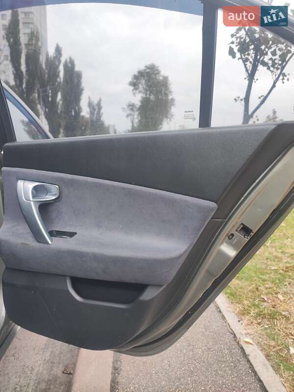 Седан Nissan Primera 2005 в Києві