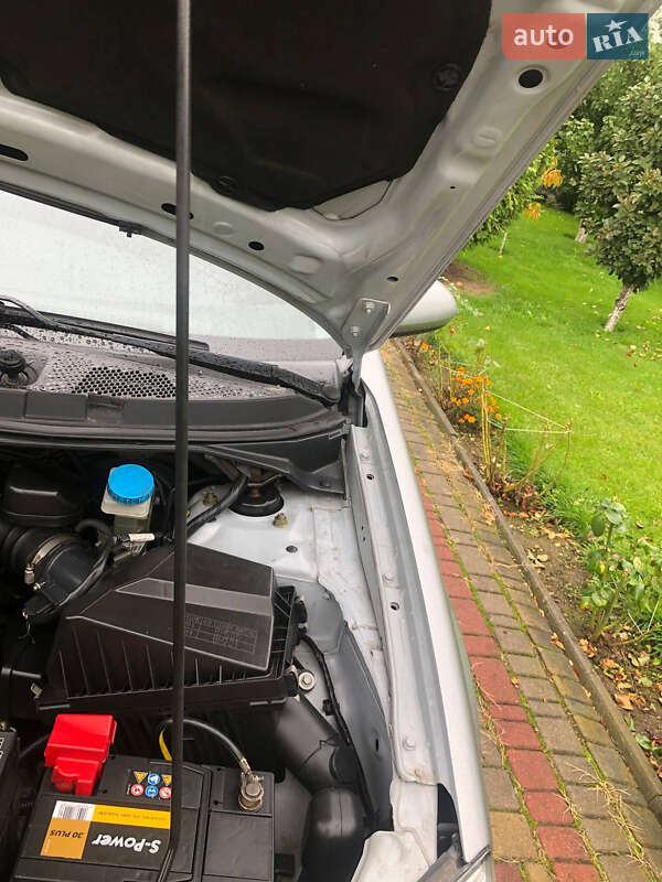 Універсал Nissan Primera 2006 в Луцьку