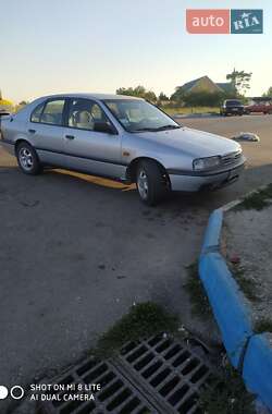 Хетчбек Nissan Primera 1990 в Южному