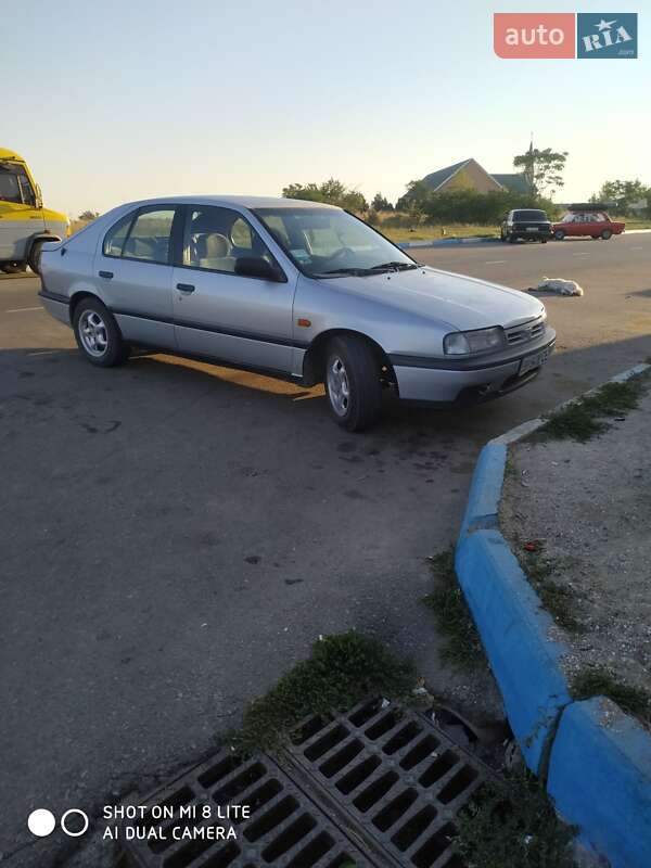 Хетчбек Nissan Primera 1990 в Южному