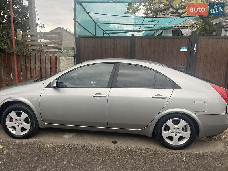 Седан Nissan Primera 2004 в Фонтанці
