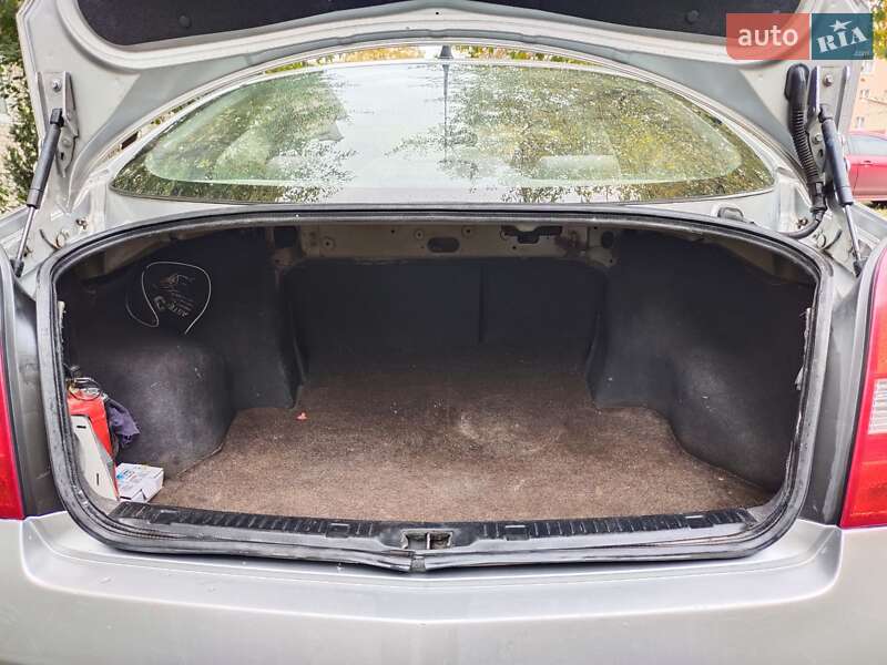 Седан Nissan Primera 2004 в Шептицькому