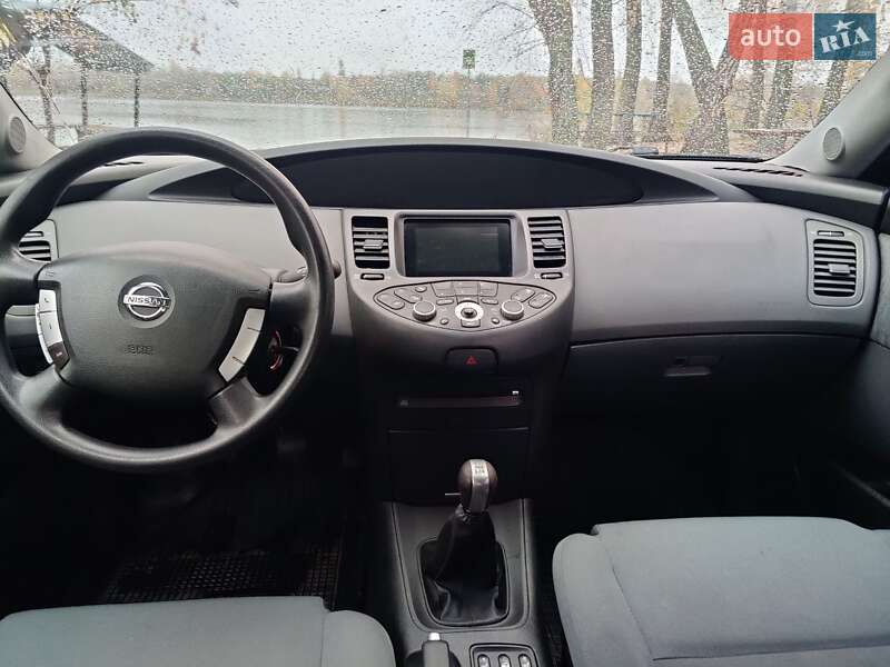 Седан Nissan Primera 2005 в Киеве