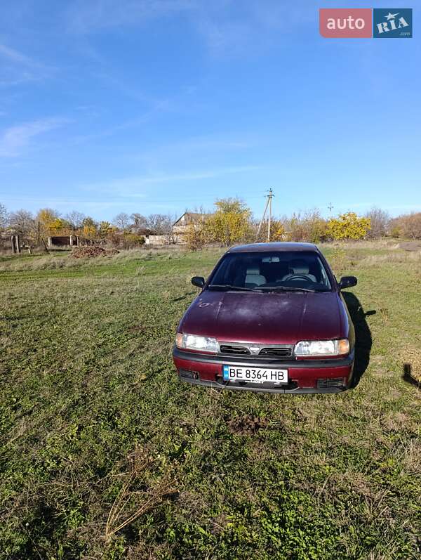 Седан Nissan Primera 1994 в Вознесенске