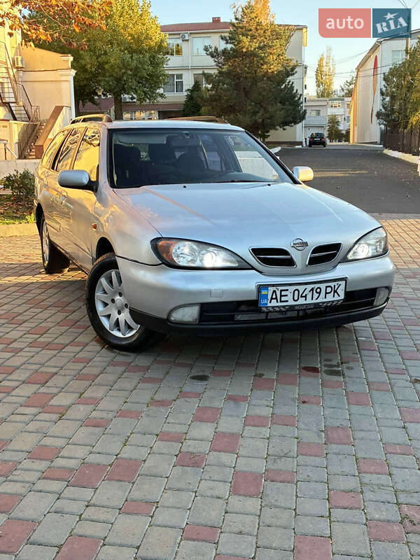 Nissan Primera 2000