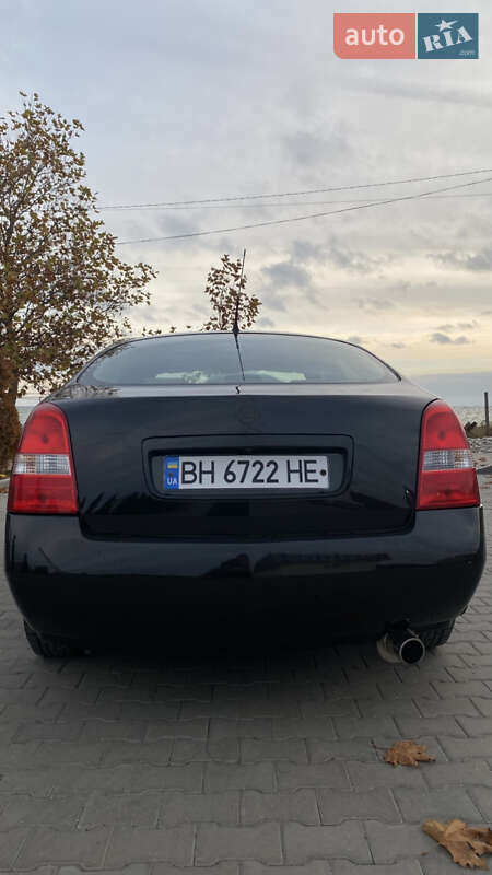 Седан Nissan Primera 2004 в Южном