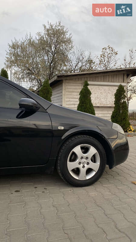 Седан Nissan Primera 2004 в Южном