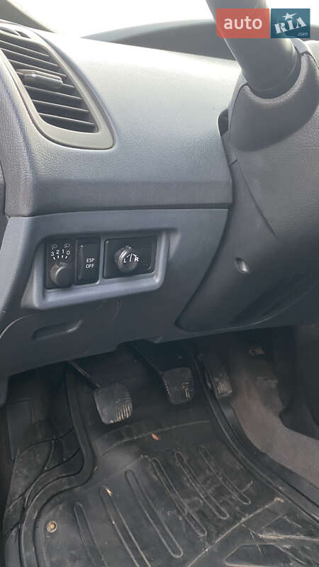 Седан Nissan Primera 2004 в Южном