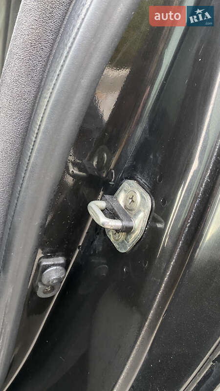 Седан Nissan Primera 2004 в Южном