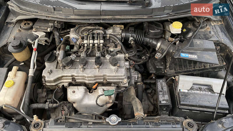 Седан Nissan Primera 2004 в Южном