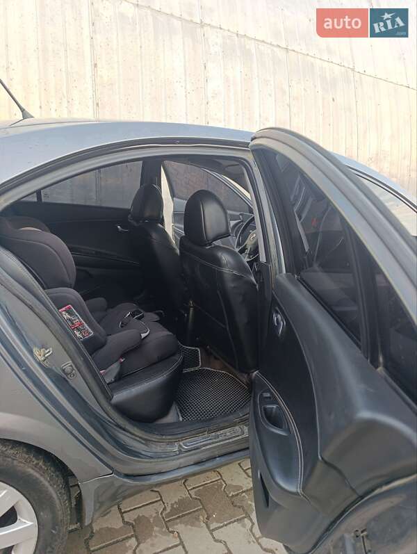 Седан Nissan Primera 2003 в Коломые