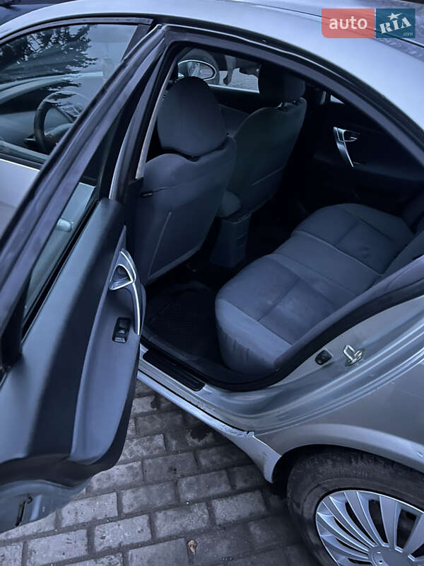 Седан Nissan Primera 2006 в Опошне