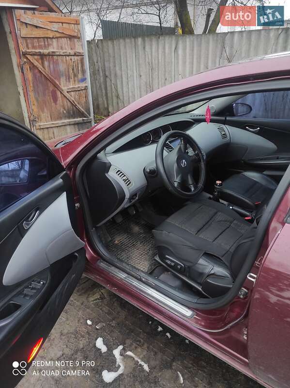 Лифтбек Nissan Primera 2003 в Здолбунове