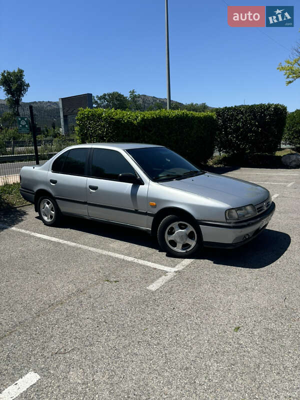 Седан Nissan Primera 1991 в Городенке