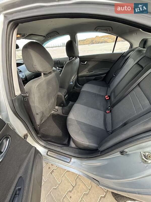 Лифтбек Nissan Primera 2002 в Одессе