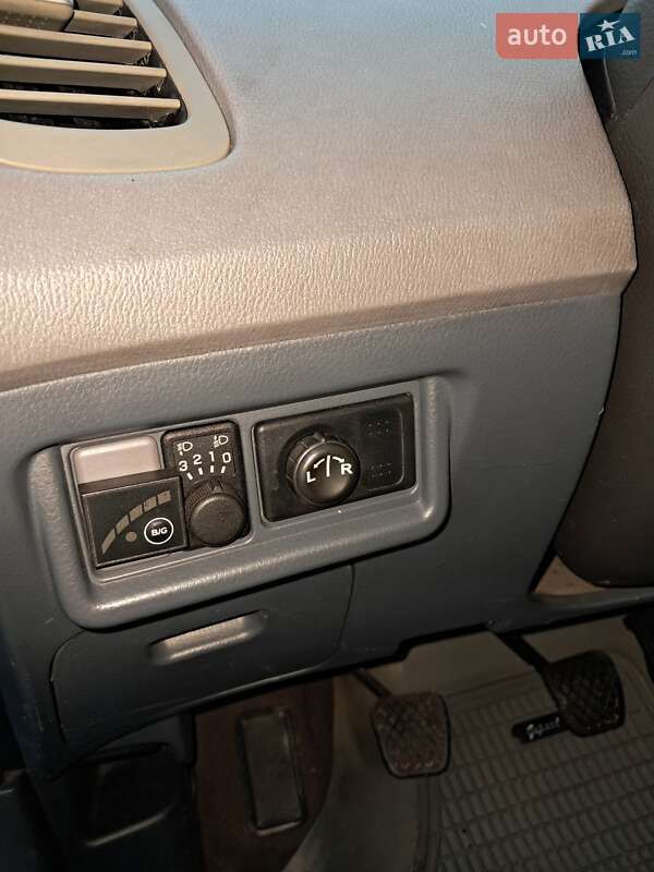 Седан Nissan Primera 2003 в Києві фото 12 Седан Nissan Primera 2003 в Києві