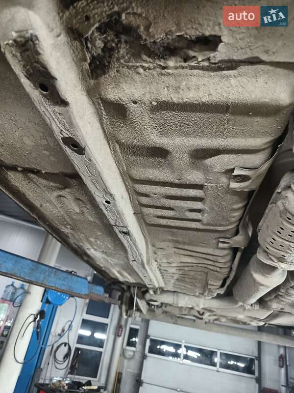 Ліфтбек Nissan Primera 1998 в Львові