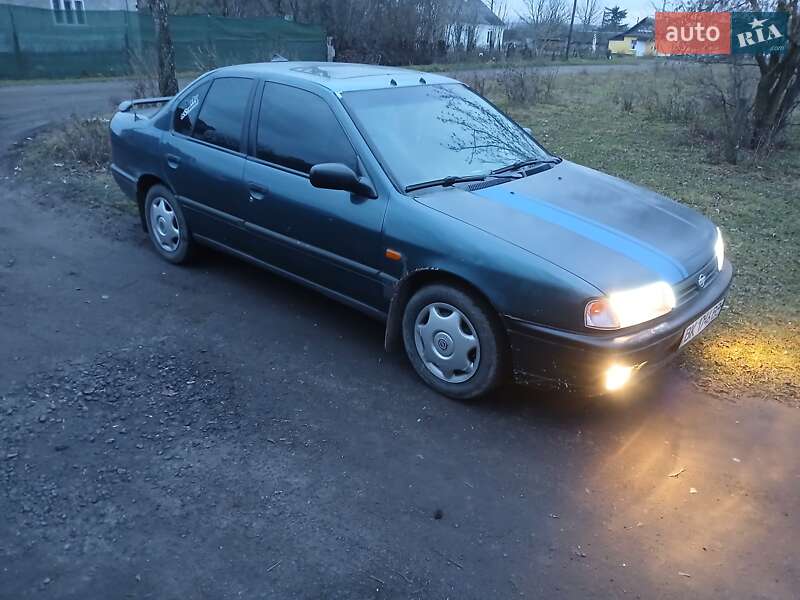 Nissan Primera 1993