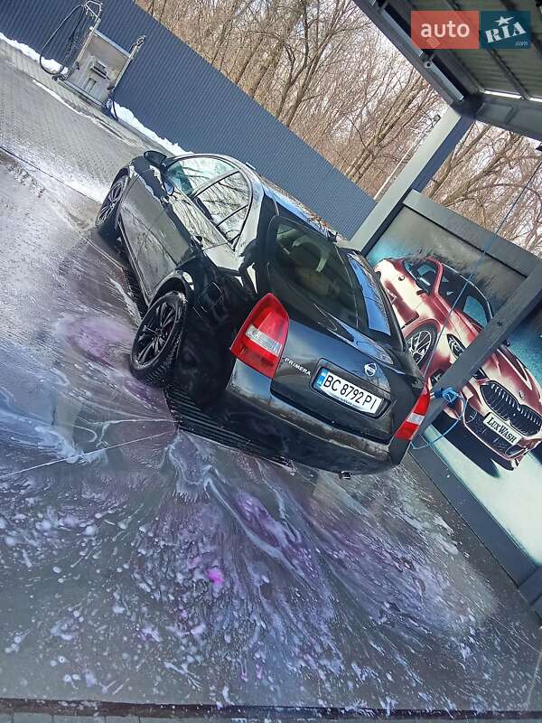 Седан Nissan Primera 2003 в Дрогобичі