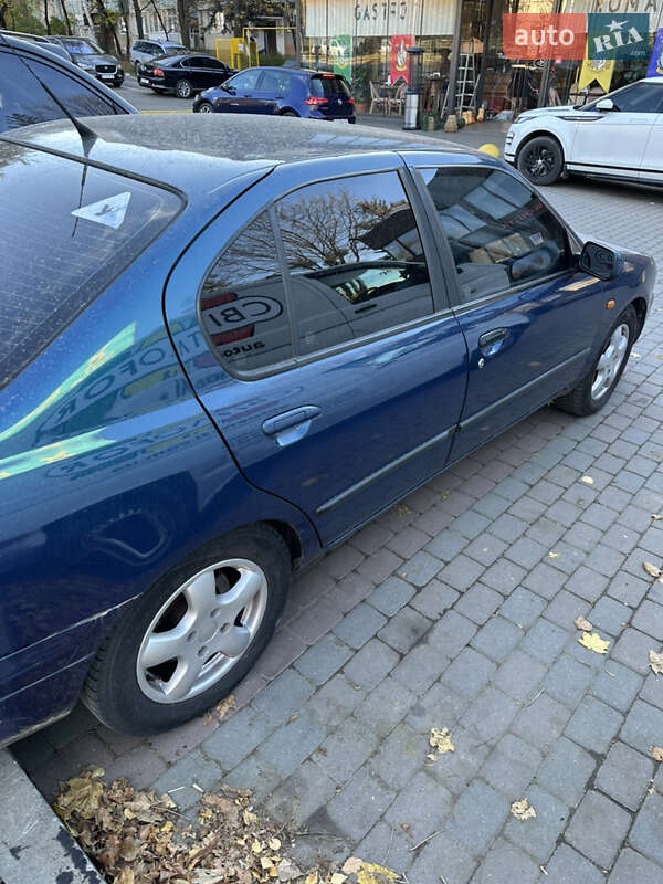 Седан Nissan Primera 1998 в Чернівцях
